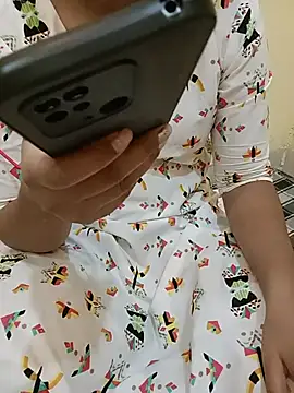 Snapshot of Seema_yadav01 chatting on July 14, 2026, 5:01 am Seema yadav01 online show from July 14, 2026, 5:01 am