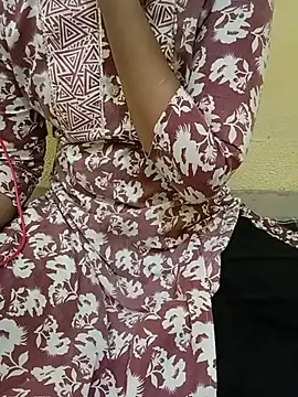 Snapshot of Seema_yadav01 chatting on July 24, 2026, 5:16 am Seema yadav01 online show from July 24, 2026, 5:16 am