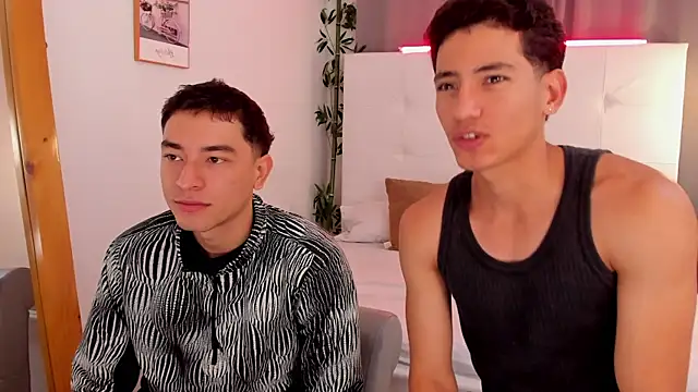 Snapshot of Alejo-and-Thiago chatting on June 10, 2026, 12:26 pm Alejo-and-Thiago online show from June 10, 2026, 12:26 pm