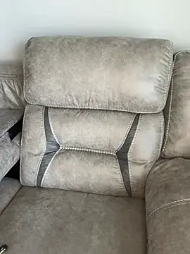 moriahisyuck online show from April 30, 2026, 2:23 pm