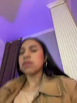 Snapshot of Dulcerouss__ chatting on May 12, 2026, 11:18 am Dulcerouss online show from May 12, 2026, 11:18 am