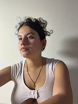 Miasecret18 online show from May 21, 2026, 4:41 am
