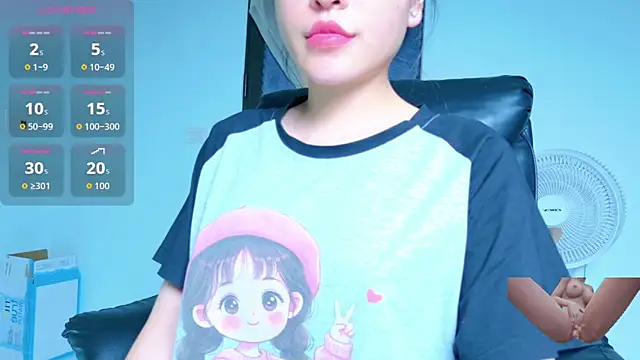 Snapshot of BabyMoon__98 chatting on May 25, 2026, 2:23 pm BabyMoon 98 online show from May 25, 2026, 2:23 pm