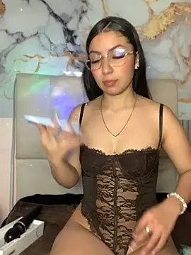 Snapshot of Julieth_ec chatting on June 12, 2026, 11:53 am Julieth ec online show from June 12, 2026, 11:53 am
