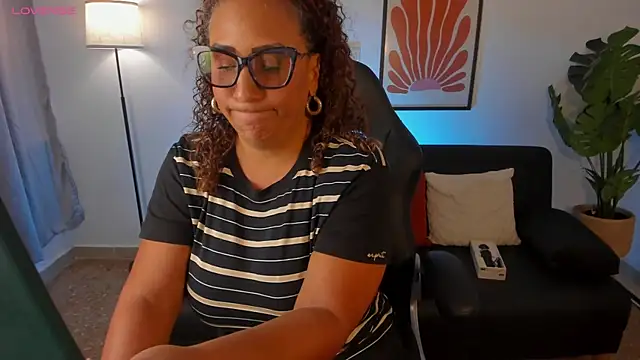 Eva-Millss online show from June 18, 2026, 9:08 pm