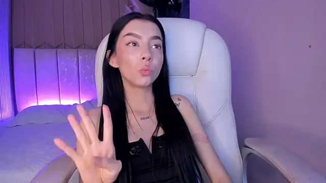 MelCherry online show from August 9, 2026, 4:17 am