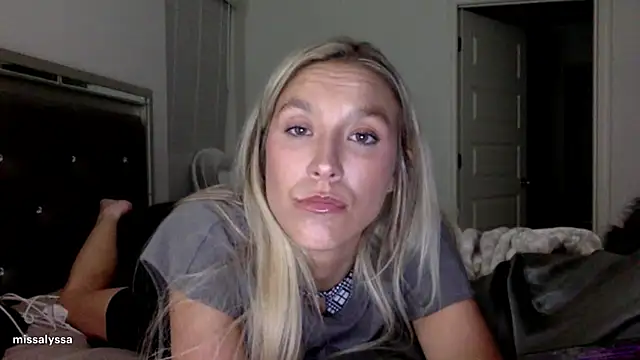 Misss alyssaaa online show from June 5, 2026, 4:19 am