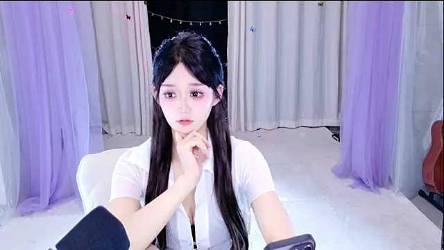 Snapshot of Wa-Nini chatting on June 13, 2026, 9:13 pm Wa-Nini online show from June 13, 2026, 9:13 pm