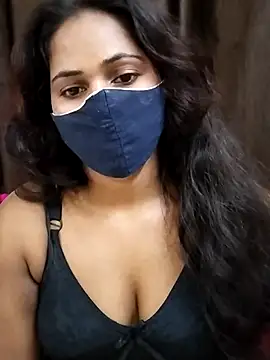 Snapshot of Roji_bha chatting on June 18, 2026, 9:14 am Roji bha online show from June 18, 2026, 9:14 am