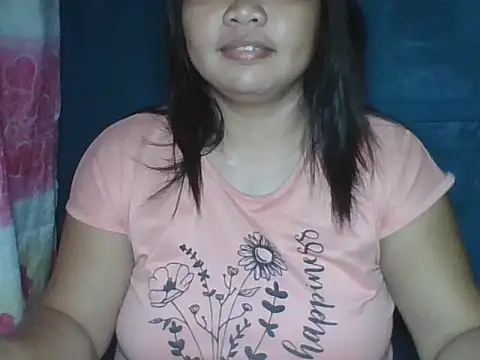 MommyKaye30 online show from July 17, 2026, 6:24 pm