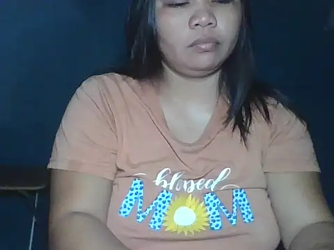 Snapshot of MommyKaye30 chatting on August 9, 2026, 7:19 pm MommyKaye30 online show from August 9, 2026, 7:19 pm
