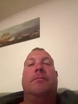 Snapshot of Goldenmoncsy chatting on May 26, 2026, 9:00 pm Goldenmoncsy online show from May 26, 2026, 9:00 pm