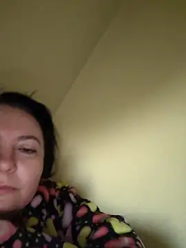 Snapshot of EmmaEmmy40 chatting on May 14, 2026, 3:13 am EmmaEmmy40 online show from May 14, 2026, 3:13 am