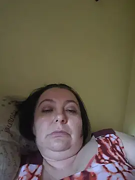 Snapshot of EmmaEmmy40 chatting on June 16, 2026, 5:04 pm EmmaEmmy40 online show from June 16, 2026, 5:04 pm