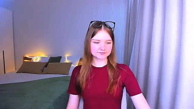 Snapshot of LookEva chatting on June 10, 2026, 4:12 am LookEva online show from June 10, 2026, 4:12 am