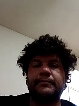 matdog027374 online show from May 7, 2026, 1:49 pm