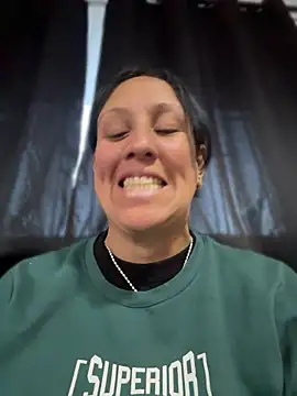Snapshot of Cloe-Fire chatting on May 20, 2026, 11:16 am Cloe-Fire online show from May 20, 2026, 11:16 am
