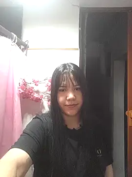 RoxieVander online show from July 7, 2026, 7:23 am