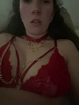 Snapshot of Poupette95 chatting on May 4, 2026, 12:23 pm Poupette95 online show from May 4, 2026, 12:23 pm