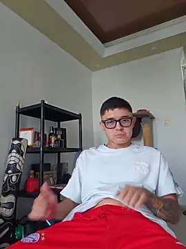 Snapshot of SAMY_AND_FRIENDSS chatting on June 4, 2026, 5:19 pm SAMY AND FRIENDSS online show from June 4, 2026, 5:19 pm