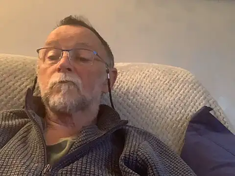 Moonraker64 online show from June 7, 2026, 7:39 pm