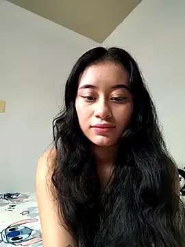 L0lita Emi12 online show from June 13, 2026, 1:42 pm