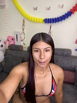 Snapshot of FernandaHils chatting on June 16, 2026, 8:55 pm FernandaHils online show from June 16, 2026, 8:55 pm