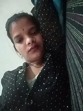 Snapshot of Student_garl_1 chatting on June 2, 2026, 8:05 am Student garl 1 online show from June 2, 2026, 8:05 am