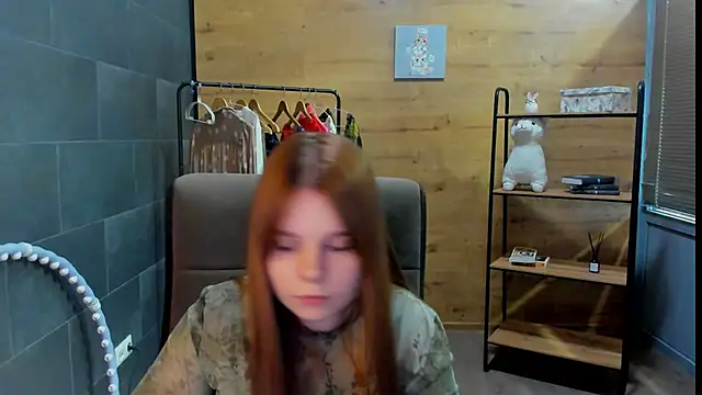 BarbaraaYoungg online show from May 13, 2026, 1:41 pm