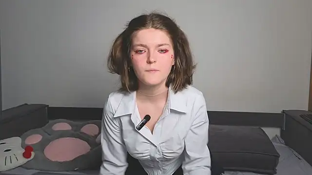 Annpopsy online show from May 4, 2026, 1:34 am