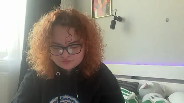 altpersonaa online show from May 4, 2026, 11:50 am