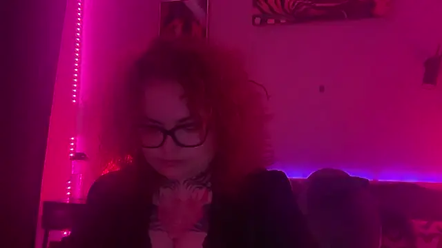 Snapshot of altpersonaa chatting on May 13, 2026, 5:10 pm altpersonaa online show from May 13, 2026, 5:10 pm