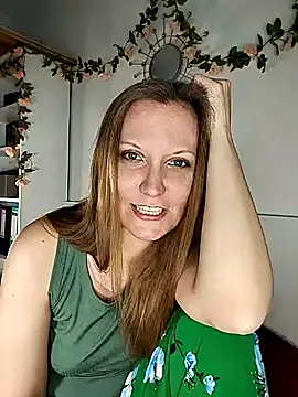 Snapshot of Candy_Cougar chatting on May 8, 2026, 3:39 pm Candy Cougar online show from May 8, 2026, 3:39 pm