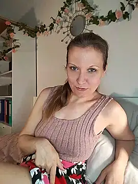 Snapshot of Candy_Cougar chatting on June 5, 2026, 6:31 am Candy Cougar online show from June 5, 2026, 6:31 am
