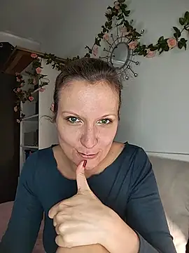Snapshot of Candy_Cougar chatting on June 6, 2026, 6:51 am Candy Cougar online show from June 6, 2026, 6:51 am