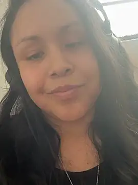 KeniaLuna online show from February 24, 2026, 9:13 pm