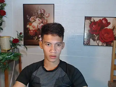 Snapshot of shawn_cole chatting on July 14, 2026, 12:33 pm shawn cole online show from July 14, 2026, 12:33 pm