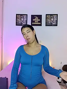 Snapshot of Raven_stonee01 chatting on June 20, 2026, 12:36 am Raven stonee01 online show from June 20, 2026, 12:36 am