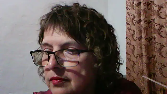 ElizabethGorden online show from June 11, 2026, 6:28 pm