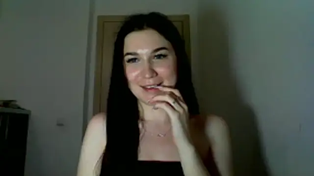 Snapshot of Katiee_Foxi chatting on June 5, 2026, 7:08 pm Katiee Foxi online show from June 5, 2026, 7:08 pm