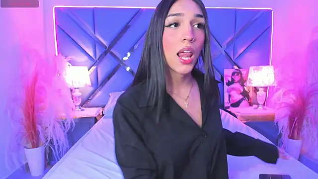 MadisonHerrera online show from May 18, 2026, 6:03 pm