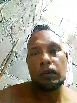 Snapshot of javier170ooo chatting on May 20, 2026, 1:56 am javier170ooo online show from May 20, 2026, 1:56 am