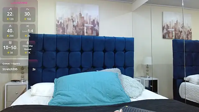 Snapshot of ValerieLyon_ chatting on June 5, 2026, 8:14 pm ValerieLyon online show from June 5, 2026, 8:14 pm