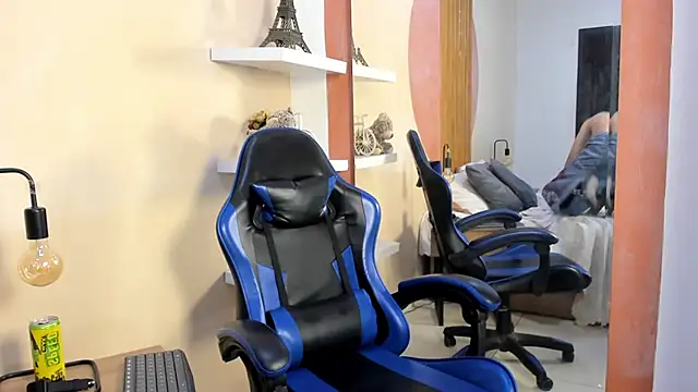 Snapshot of Valerius_Angel chatting on June 6, 2026, 1:00 am Valerius Angel online show from June 6, 2026, 1:00 am