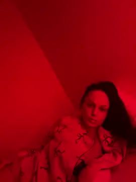 Snapshot of molotovmami chatting on May 14, 2026, 8:59 pm molotovmami online show from May 14, 2026, 8:59 pm