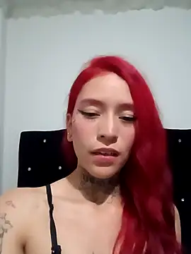ChicaFuegoDulce online show from May 10, 2026, 1:11 am