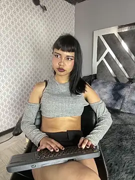 Snapshot of AntonellaCooper_Pink chatting on May 12, 2026, 5:32 pm AntonellaCooper Pink online show from May 12, 2026, 5:32 pm