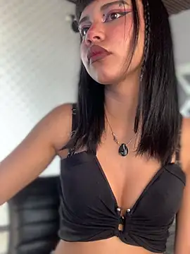 Snapshot of AntonellaCooper_Pink chatting on May 16, 2026, 7:12 pm AntonellaCooper Pink online show from May 16, 2026, 7:12 pm