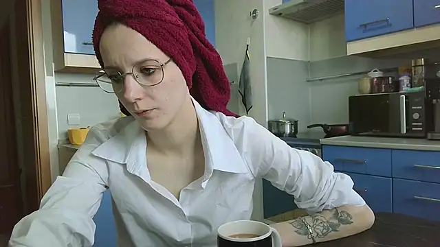 Snapshot of Lucy_Crystal chatting on May 16, 2026, 11:53 am Lucy Crystal online show from May 16, 2026, 11:53 am