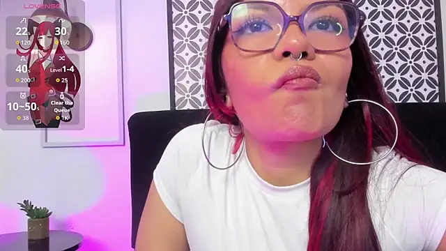 amelie furtado online show from May 13, 2026, 2:14 pm